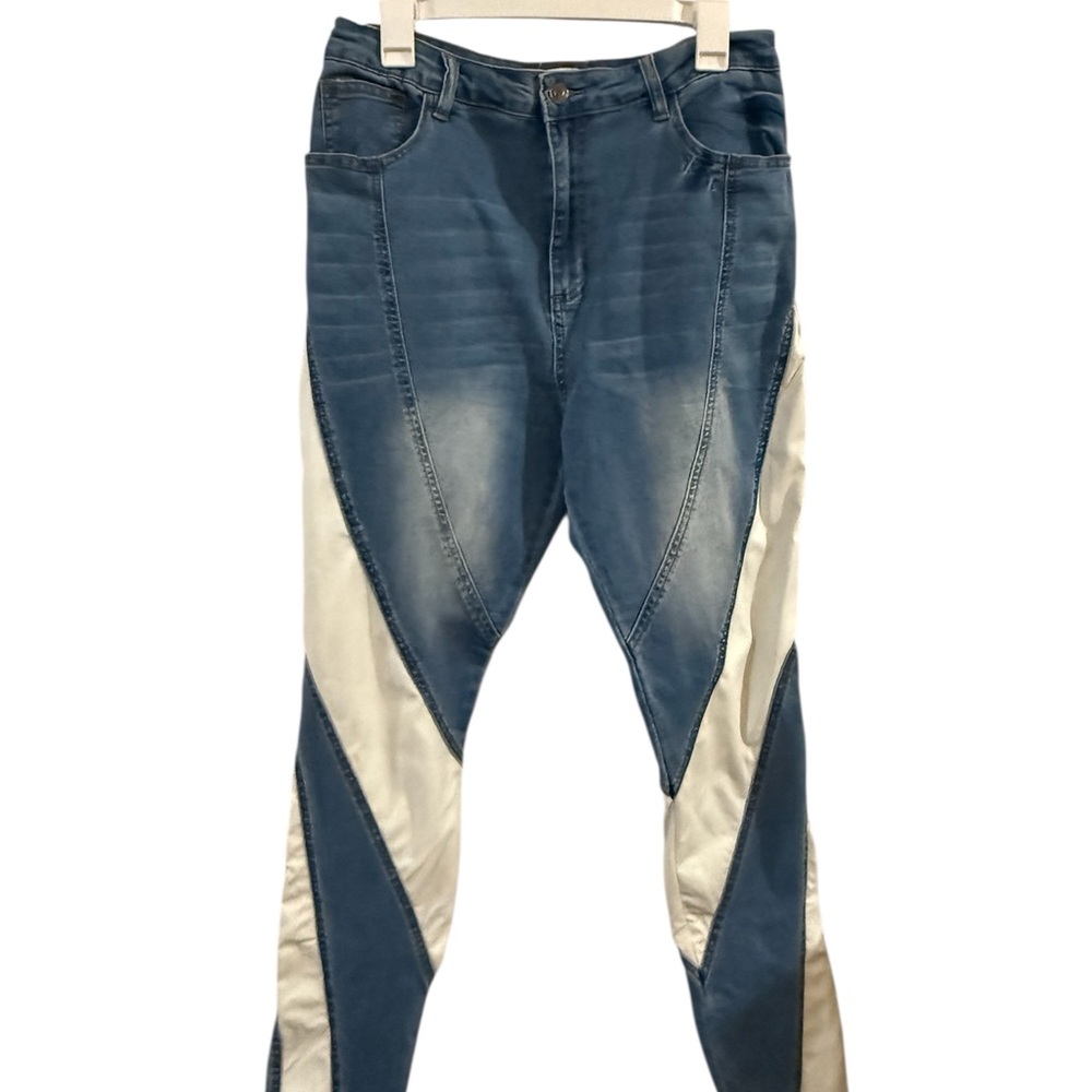 Fashion Nova Women Blue and Cream Colorblock Skinny Jeans